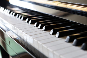 ピアノの鍵盤の写真素材