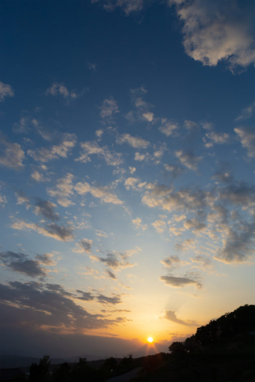 雲と夕日02の写真素材