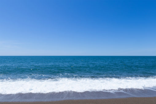 海（日本海）のさざ波の写真素材