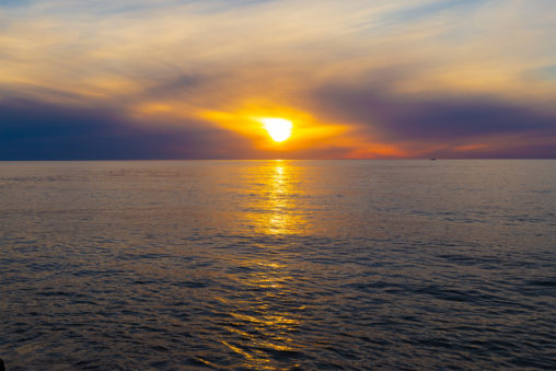 日本海に沈む夕日05の写真素材