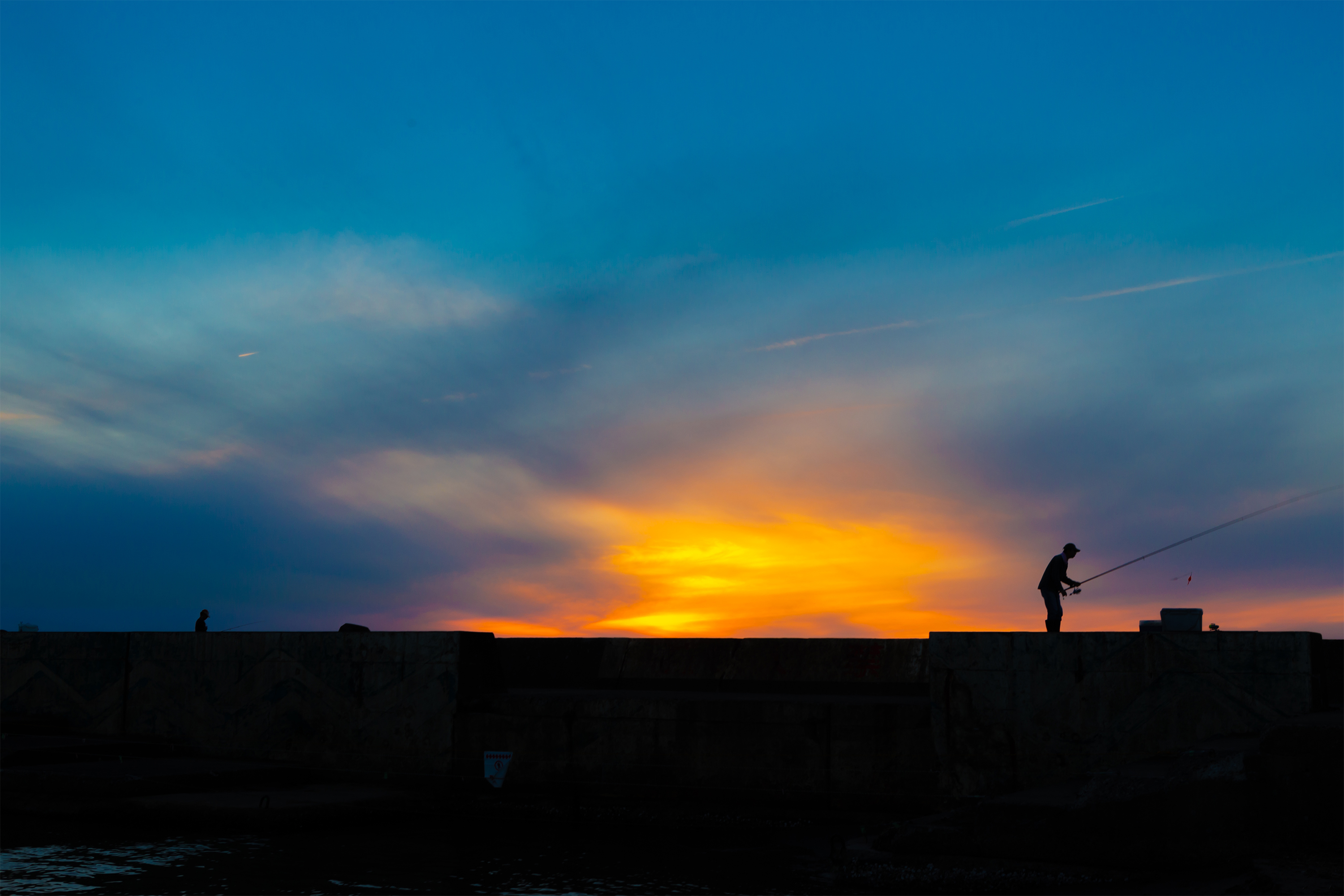 釣り人と夕焼け 無料の高画質フリー写真素材 イメージズラボ