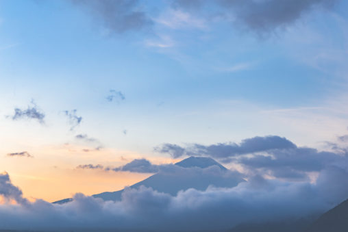 富士山と朝焼けの写真素材