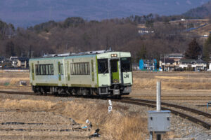 ローカル電車／小海線／冬_2の写真