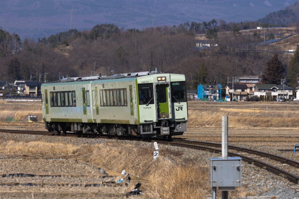 ローカル電車／小海線／冬_2の写真
